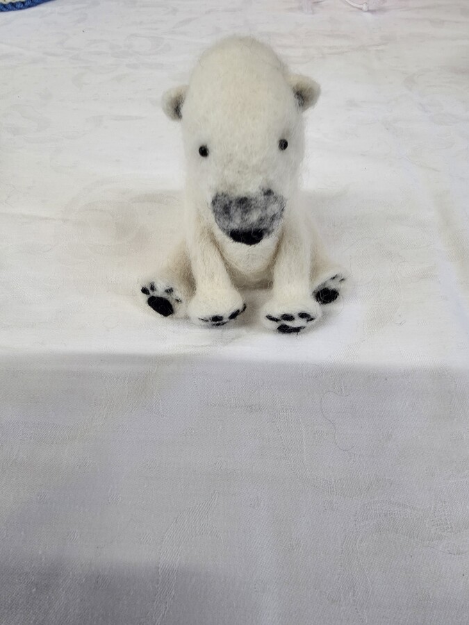 Felted bear by Juie